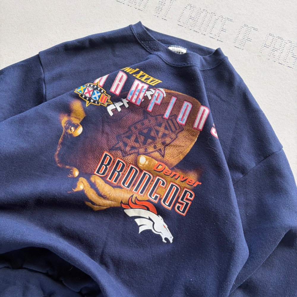 Vintage 90s Tultex Denver Broncos Super Bowl XXXII Champions Crewneck Sweater